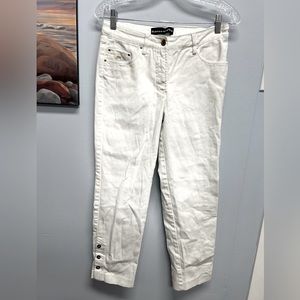 “Gold “Bionca Nygard size 4 white with gold accent jeans. !!!